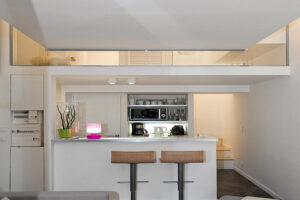 2 PIECES MEUBLEES AVEC MEZZANINE