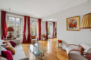 AVENUE BOSQUET –   BEAU 3 PIECES 70.11 m2